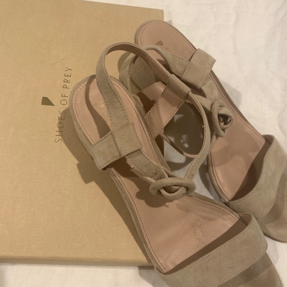 SHOES OF PREY suede low heel sandals - Picture 5 of 5